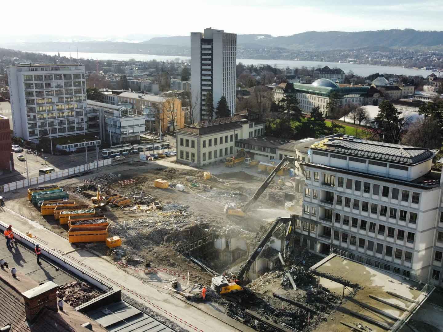 Rückbauarbeiten auf dem Campus des Universitätsspital Zürich